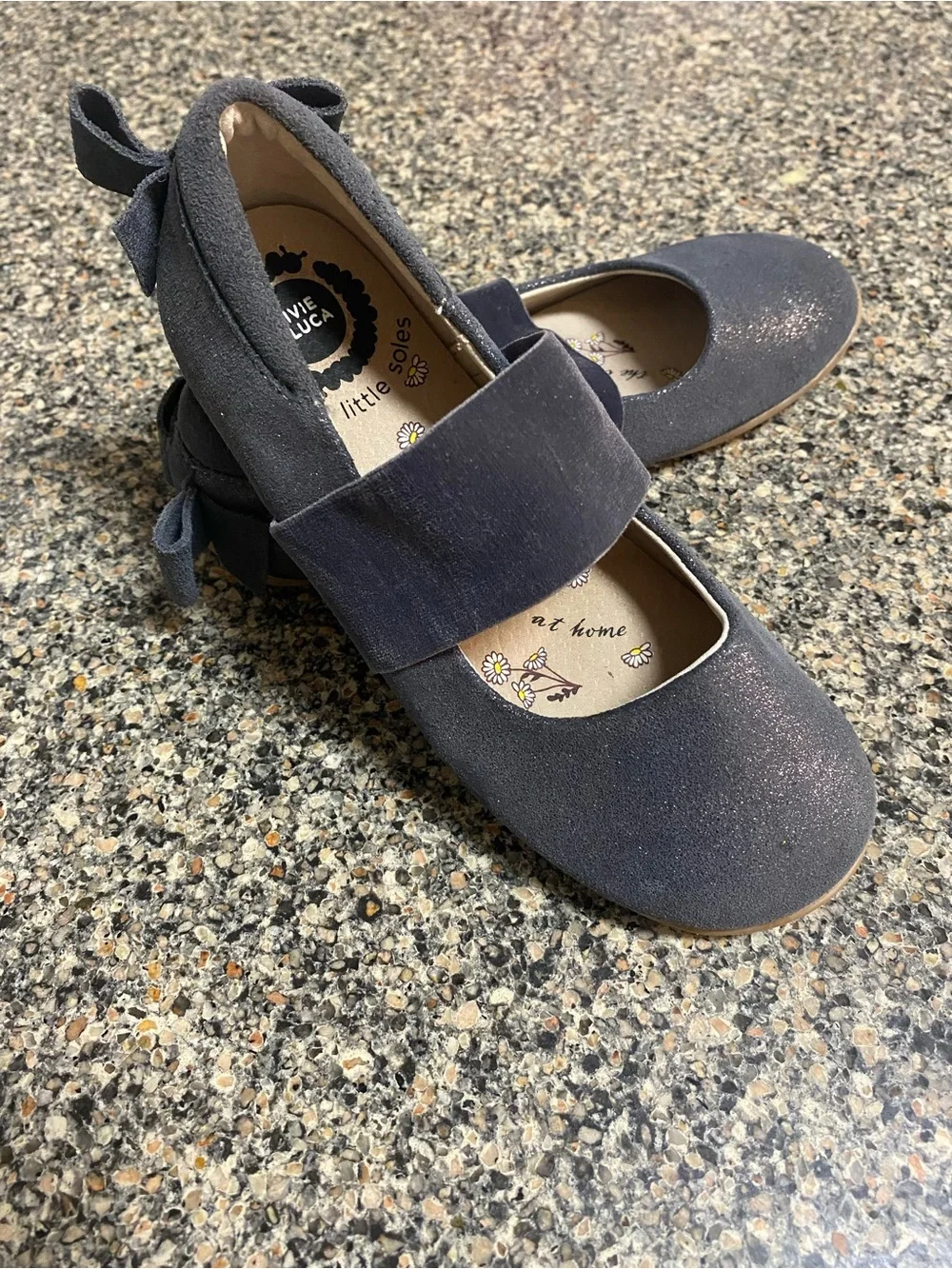 Livie & Luca Aria Flat